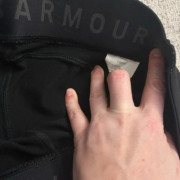Under Armour Black Activewear - Picture 3 of 6